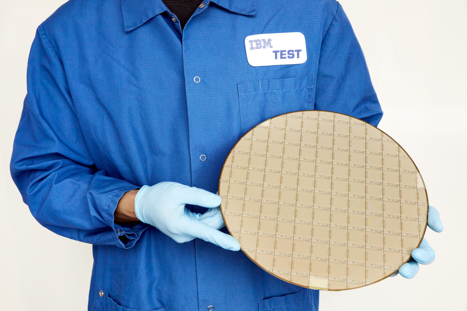 IBM z16, il sistema quantumsafe con AI onchip che accelera la